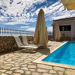 Sarantos Pool Apartamento Lakíthra